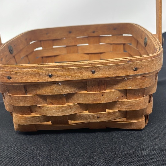 LONGABERGER Vintage Hand Woven Signed Basket with Handle - Picture 4 of 8